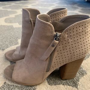 Open toe Bootie